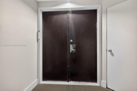 Condo in Aventura, Florida, 3 bedrooms  № 1995693 - photo 3