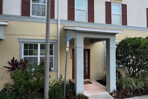 Townhouse in Windermere, Florida 3 bedrooms, 126.63 sq.m. № 1675517 - photo 2