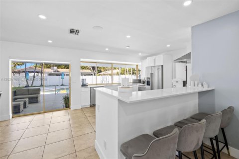 Villa ou maison à vendre à Hollywood, Floride: 4 chambres, 178.28 m2 № 2087858 - photo 7