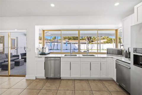 Villa ou maison à vendre à Hollywood, Floride: 4 chambres, 178.28 m2 № 2087858 - photo 19