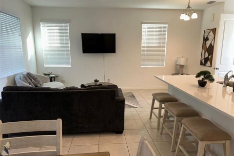 Townhouse in Davenport, Florida 3 bedrooms, 150.87 sq.m. № 2205516 - photo 9