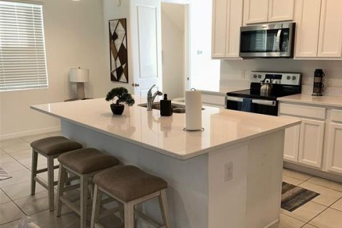 Townhouse in Davenport, Florida 3 bedrooms, 150.87 sq.m. № 2205516 - photo 5