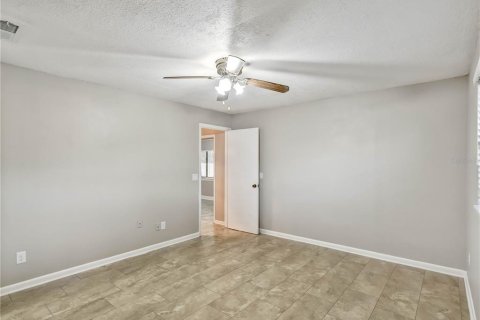 Villa ou maison à louer à Orlando, Floride: 3 chambres, 152.73 m2 № 2418937 - photo 19