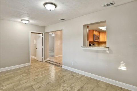 Villa ou maison à louer à Orlando, Floride: 3 chambres, 152.73 m2 № 2418937 - photo 13