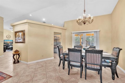 House in Royal Palm Beach, Florida 4 bedrooms, 198.16 sq.m. № 1872226 - photo 8