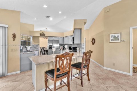 House in Royal Palm Beach, Florida 4 bedrooms, 198.16 sq.m. № 1872226 - photo 27