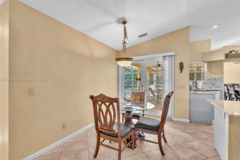 House in Royal Palm Beach, Florida 4 bedrooms, 198.16 sq.m. № 1872226 - photo 26