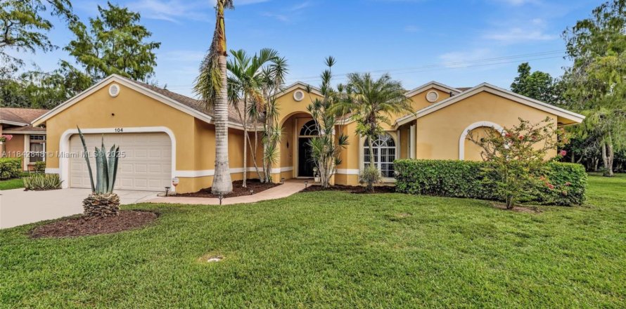 House in Royal Palm Beach, Florida 4 bedrooms, 198.16 sq.m. № 1872226