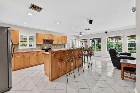 House in Palm Springs, Florida 3 bedrooms, 141.95 sq.m. № 2082980 - photo 10