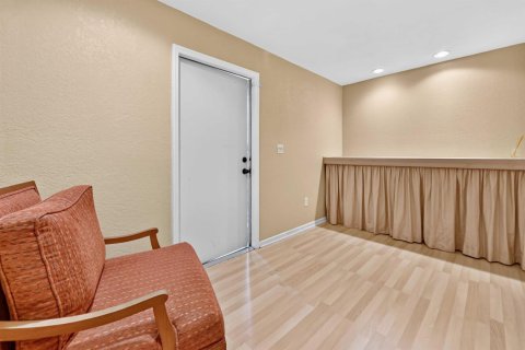 House in Palm Springs, Florida 3 bedrooms, 141.95 sq.m. № 2082980 - photo 28