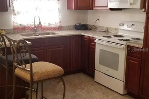 Casa en alquiler en Orlando, Florida, 1 dormitorio, 89.65 m2 № 1908935 - foto 3