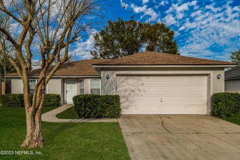 Villa ou maison à louer à Jacksonville, Floride: 3 chambres, 141.49 m2 № 861932 - photo 1