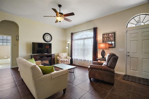 House in Summerfield, Florida 3 bedrooms, 131.64 sq.m. № 1618610 - photo 3