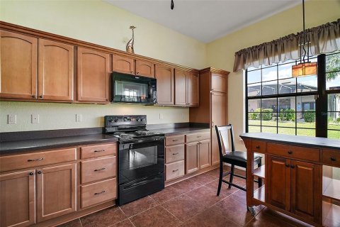 House in Summerfield, Florida 3 bedrooms, 131.64 sq.m. № 1618610 - photo 8