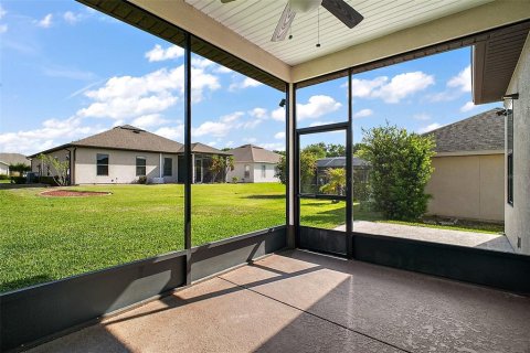 House in Summerfield, Florida 3 bedrooms, 131.64 sq.m. № 1618610 - photo 19
