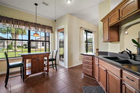 House in Summerfield, Florida 3 bedrooms, 131.64 sq.m. № 1618610 - photo 9