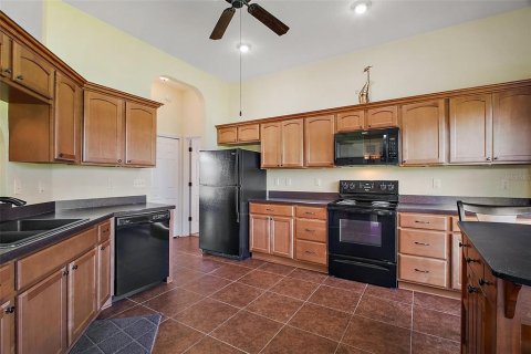 House in Summerfield, Florida 3 bedrooms, 131.64 sq.m. № 1618610 - photo 7