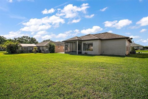 House in Summerfield, Florida 3 bedrooms, 131.64 sq.m. № 1618610 - photo 25