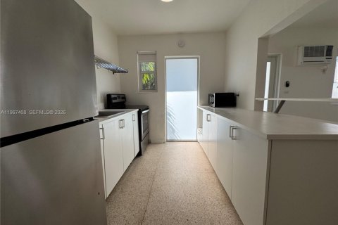 Снять в аренду квартиру в Майами-Шорс, Флорида 1 спальня, 92.9м2, № 2028655 - фото 5