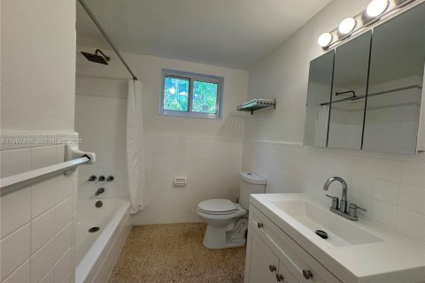 Снять в аренду квартиру в Майами-Шорс, Флорида 1 спальня, 92.9м2, № 2028655 - фото 7