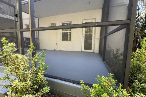 Снять в аренду квартиру в Майами-Шорс, Флорида 1 спальня, 92.9м2, № 2028655 - фото 11