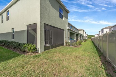 Townhouse in Land O' Lakes, Florida 3 bedrooms, 163.32 sq.m. № 2197083 - photo 29