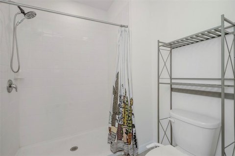 Townhouse in Land O' Lakes, Florida 3 bedrooms, 163.32 sq.m. № 2197083 - photo 26