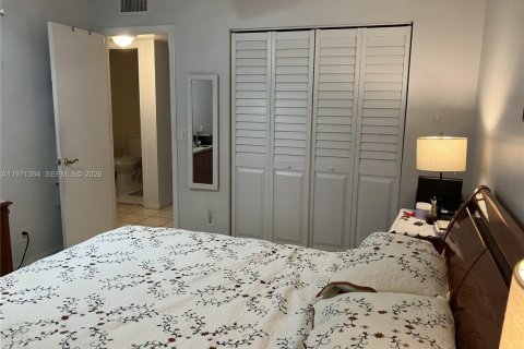 Купить кондоминиум в Пемброк-Пайнс, Флорида 2 спальни, 88.54м2, № 2032147 - фото 11