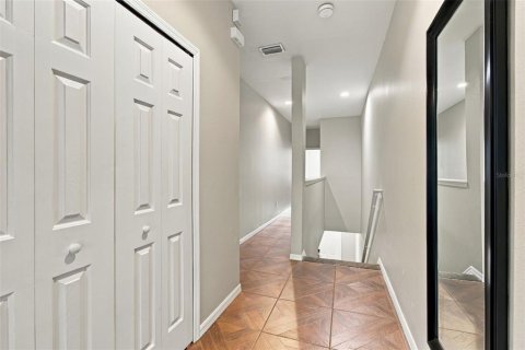Copropriété à vendre à Tampa, Floride: 2 chambres, 131.09 m2 № 2406404 - photo 8