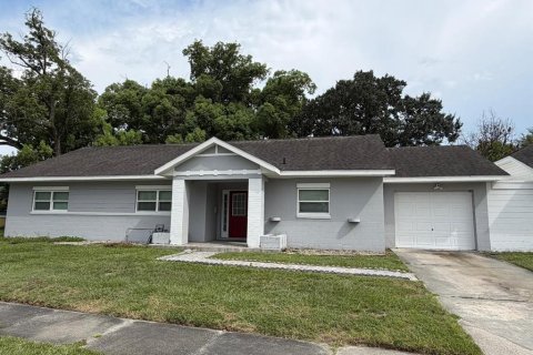 House in Orlando, Florida 3 bedrooms, 145.95 sq.m. № 2308664