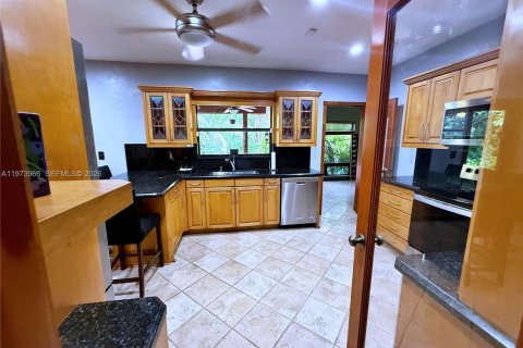 Villa ou maison à vendre à Coral Gables, Floride: 4 chambres, 229.28 m2 № 2033613 - photo 10