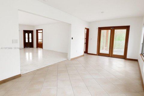 Villa ou maison à vendre à Coral Gables, Floride: 4 chambres, 229.28 m2 № 2033613 - photo 7