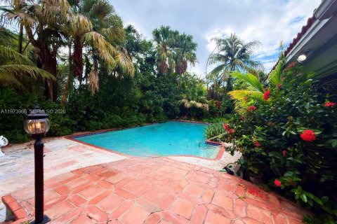 Villa ou maison à vendre à Coral Gables, Floride: 4 chambres, 229.28 m2 № 2033613 - photo 17
