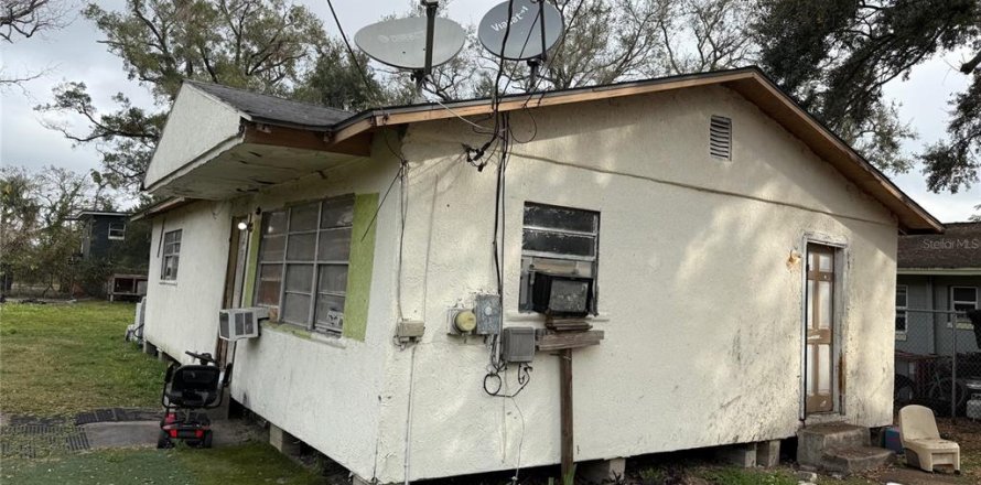 House in Orlando, Florida 3 bedrooms, 89.19 sq.m. № 1580804