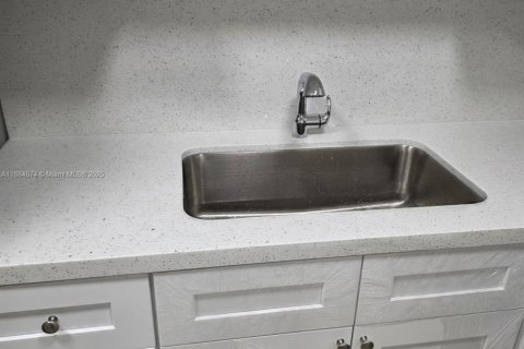 Villa ou maison à louer à North Lauderdale, Floride: 2 chambres, 109.44 m2 № 1931545 - photo 6