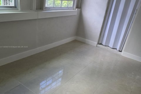 Villa ou maison à louer à North Lauderdale, Floride: 2 chambres, 109.44 m2 № 1931545 - photo 5