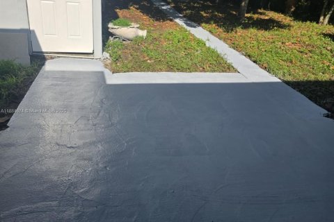 Villa ou maison à louer à North Lauderdale, Floride: 2 chambres, 109.44 m2 № 1931545 - photo 1