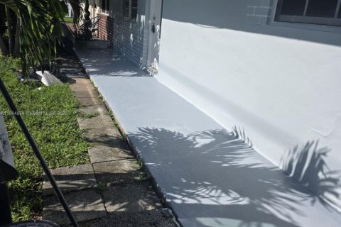 Villa ou maison à louer à North Lauderdale, Floride: 2 chambres, 109.44 m2 № 1931545 - photo 2