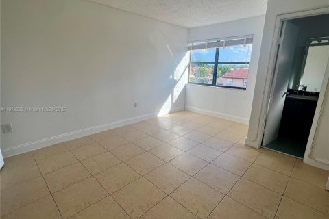 Touwnhouse à louer à Miami, Floride: 2 chambres, 112.32 m2 № 1973042 - photo 20