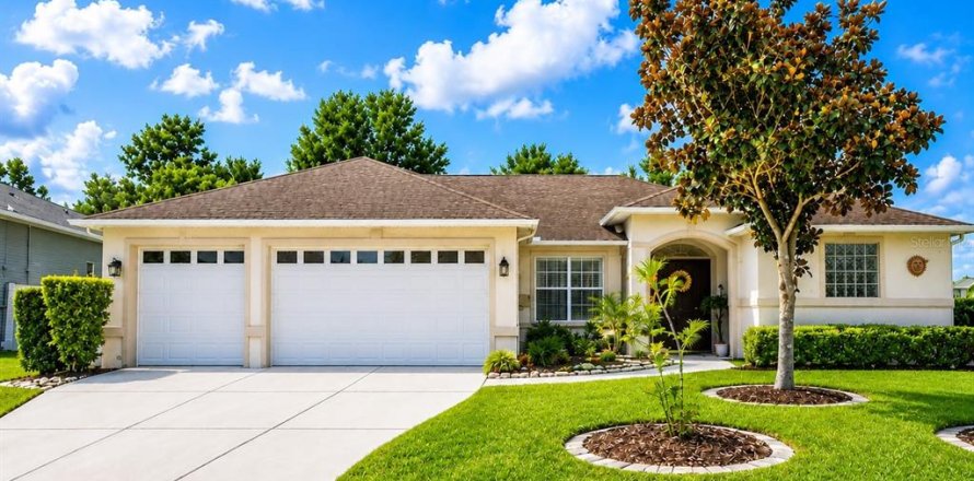 Casa en SOUTHERN PINES en Clermont, Florida 4 dormitorios, 246.19 m2 № 2137748