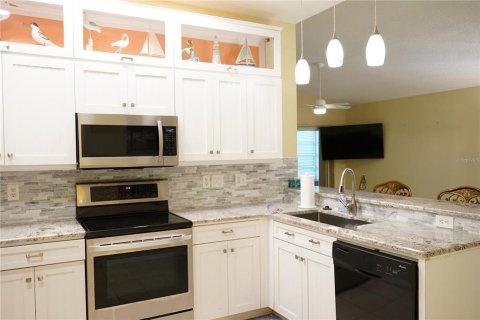 Condominio en venta en Sun City Center, Florida, 2 dormitorios, 110.74 m2 № 2218003 - foto 12