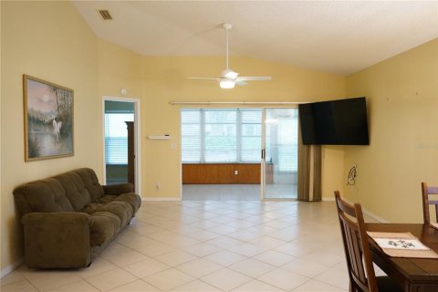 Condominio en venta en Sun City Center, Florida, 2 dormitorios, 110.74 m2 № 2218003 - foto 9