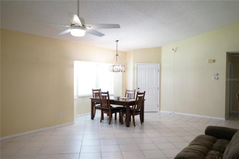 Condominio en venta en Sun City Center, Florida, 2 dormitorios, 110.74 m2 № 2218003 - foto 8