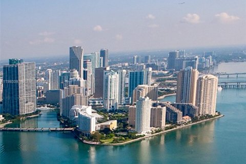 Condo in Miami, Florida, 1 bedroom  № 2047290