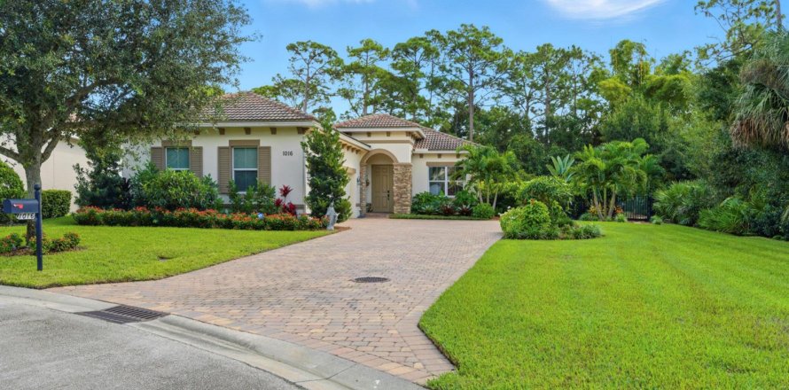 Villa ou maison à Stuart, Floride 3 chambres, 189.43 m2 № 2081803