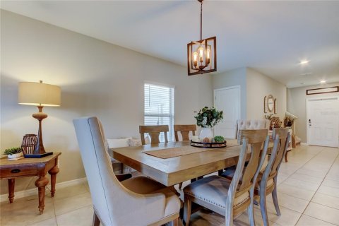 Casa en venta en Sun City Center, Florida, 6 dormitorios, 242.85 m2 № 1776863 - foto 9