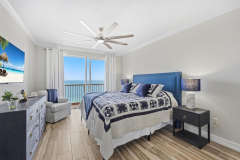 Condominio en venta en Hutchinson Island South, Florida, 3 dormitorios, 236.06 m2 № 2320332 - foto 20