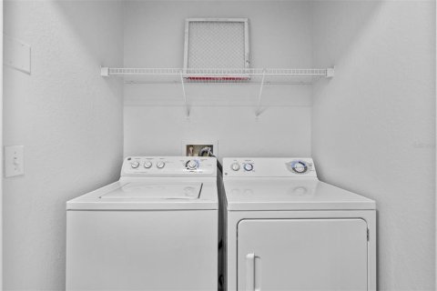Condo in Sarasota, Florida, 2 bedrooms № 2231735 - photo 16