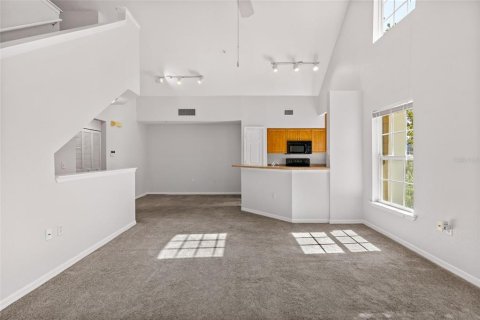 Condo in Sarasota, Florida, 2 bedrooms № 2231735 - photo 6