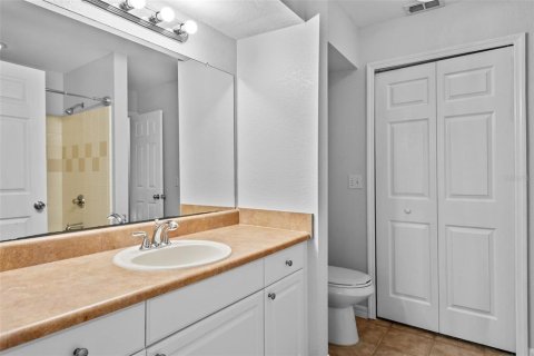 Condo in Sarasota, Florida, 2 bedrooms № 2231735 - photo 19
